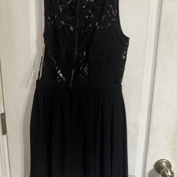 NWT BCBGeneration Women's Lace Insert Georgette Fit & Flare Pleated Dress - Picture 6 of 10